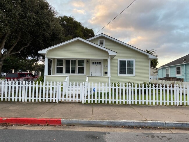 Photo - Two bedroom one bath home walking distance to beach and Naval Postgraduate School
