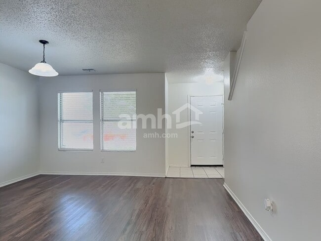 Photo - 4301 Meadowknoll Dr