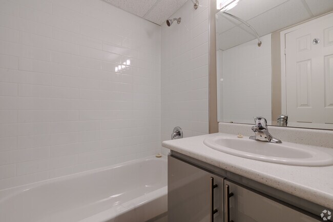 Photo - 160 Cherryhill Pl