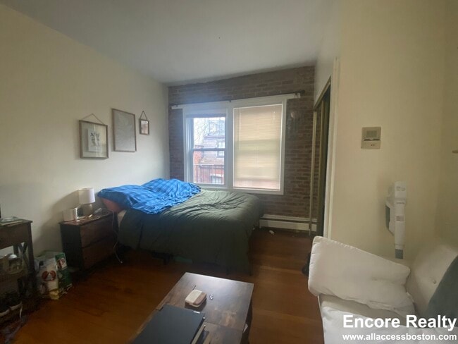 43 Anderson St Unit 3