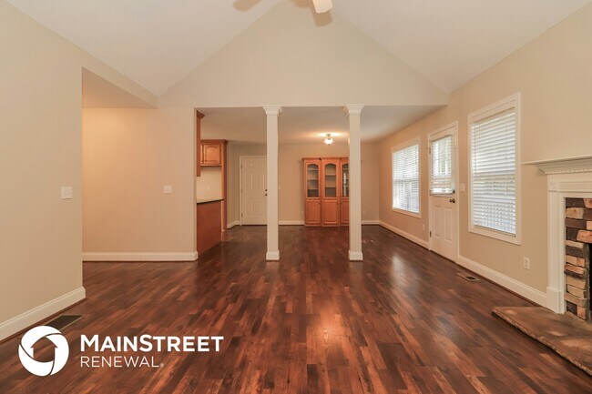 Photo - 13 Windrush Dr