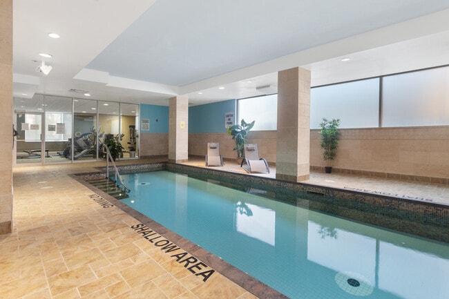 Photo - 411 North River Rd. – Les Terrasses Gabrielle