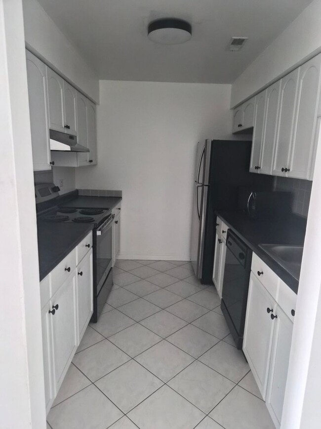 Photo - 1424 Stonebridge Cir