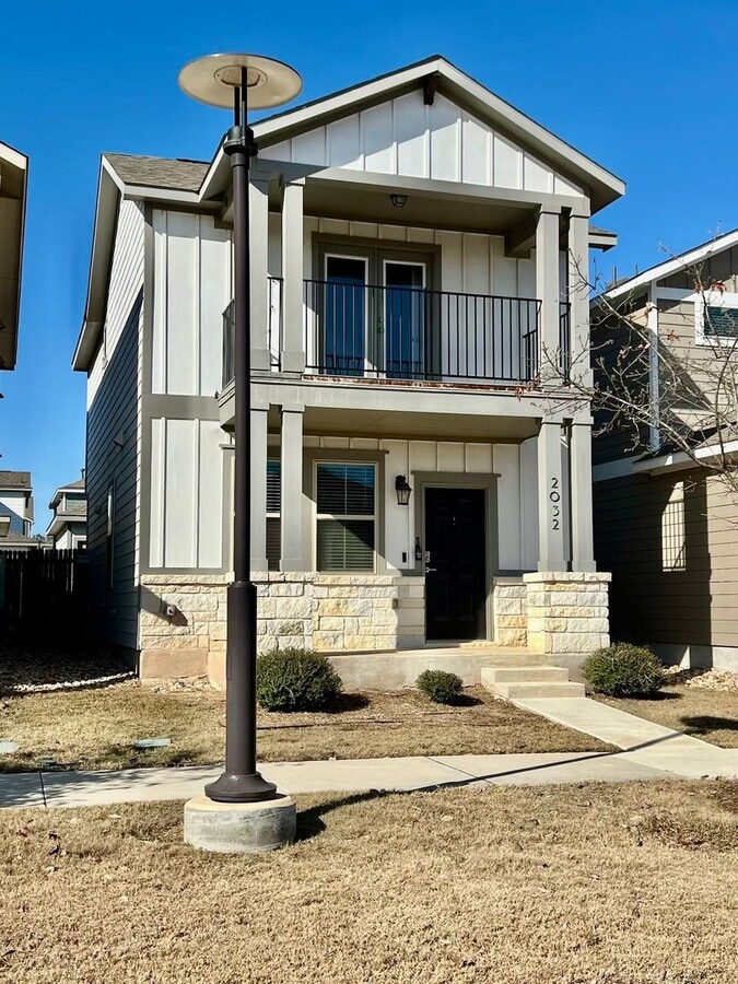 Bright & Elegant 3-Bed, 2.5-Bath Home Facing Greenbelt in Leander - Bright & Elegant 3-Bed, 2.5-Bath Home Facing Greenbelt in Leander