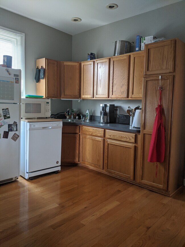 Photo - 1911 W Addison St Unidad 3