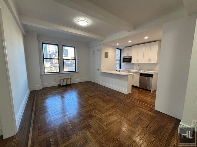 Building Photo - WEST 68 STREET Unit 3D