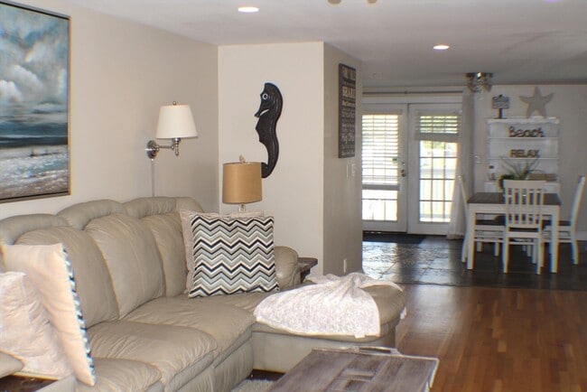 Building Photo - 2 Pearl St Unit 1 Rental