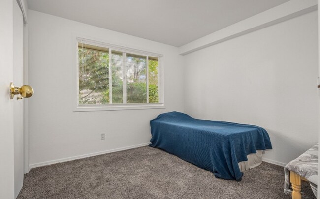 Photo - 14526 NE 6th Pl Unit 3