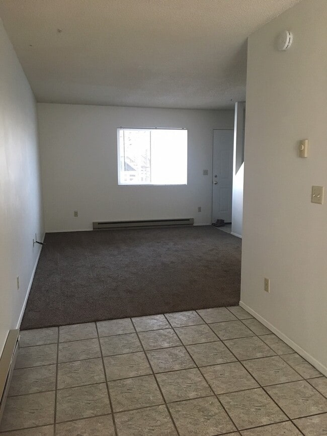 Photo - 2 Bedrooms 1 Bathroom-Pet Friendly