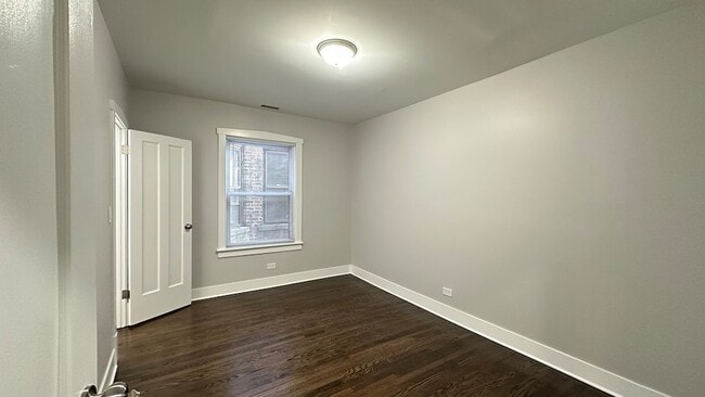 Photo - 5224 N Bernard St Unidad 2