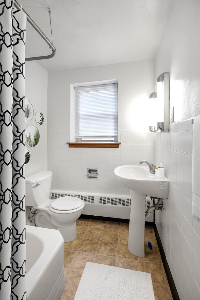 Photo - Iglehart Court