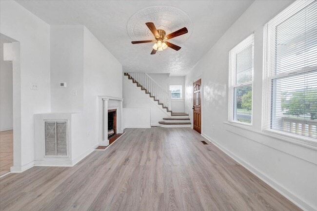 Photo - 1202 Rugby Blvd NW