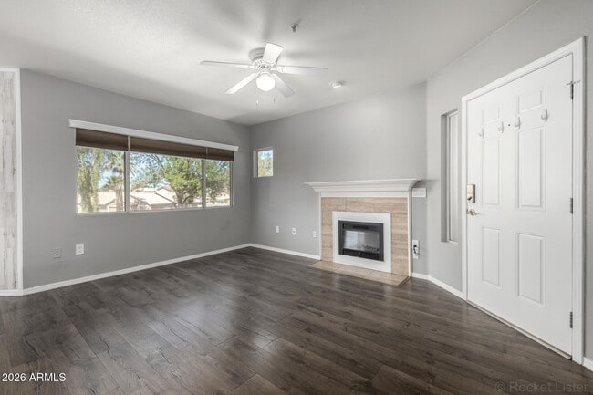 Photo - 1295 N Ash St Unidad 121