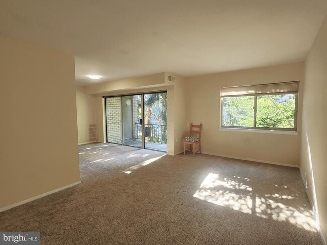 Photo - 12215 Braxfield Ct Unit 11