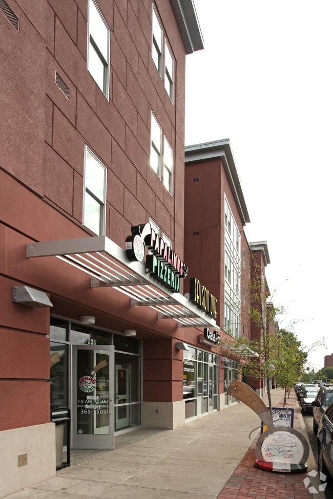 Photo - Cardinal Towne