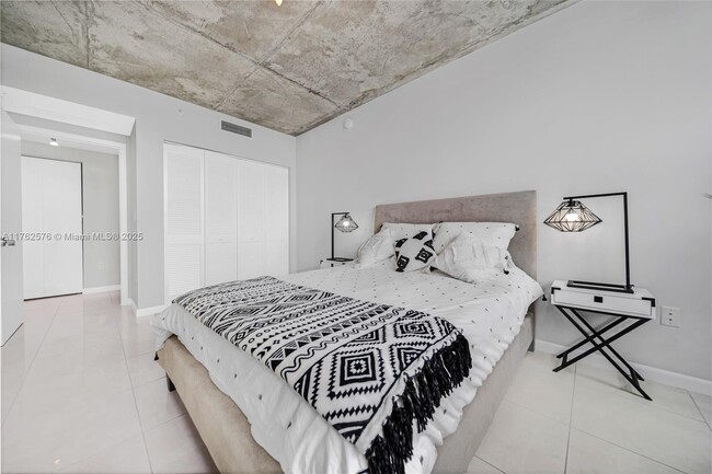 Photo - 3250 NE 1st Ave Condo Unit 806