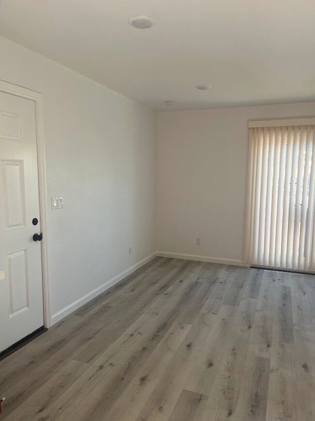 Photo - 2811 Tulare Ave Unit A