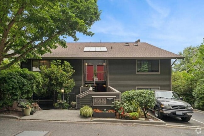 Building Photo - 2 bedroom in Seattle WA 98109 Unit 503 Rental