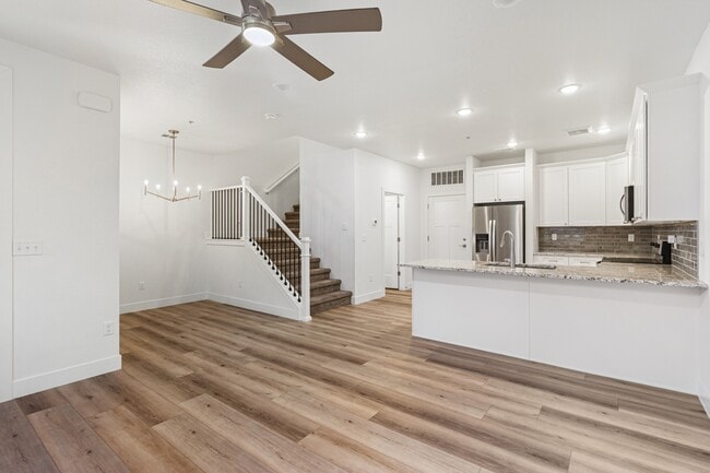 Photo - 2947 W 20th St