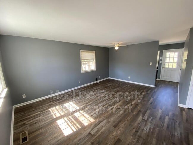 Photo - 155 Longstreet Ave