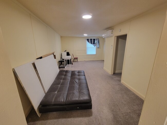 Photo - 640 Rowan Dr