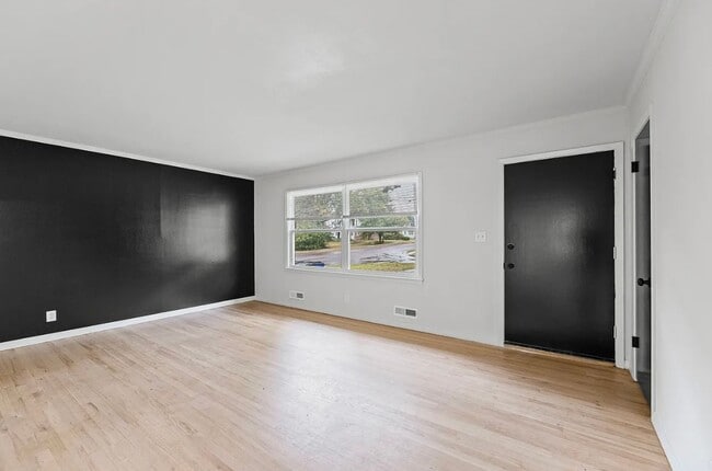 Photo - Luxury 4 bed 2 bath Ranch House