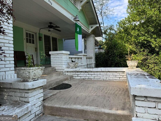 Photo - 343 4th St NE