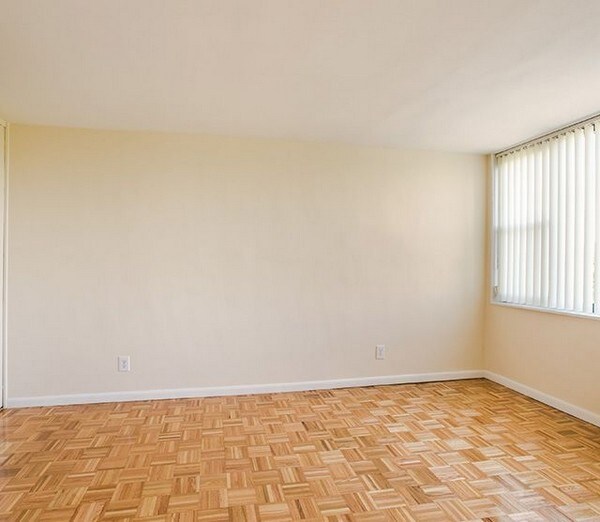 Colony House Apartments For Rent in New Brunswick, NJ