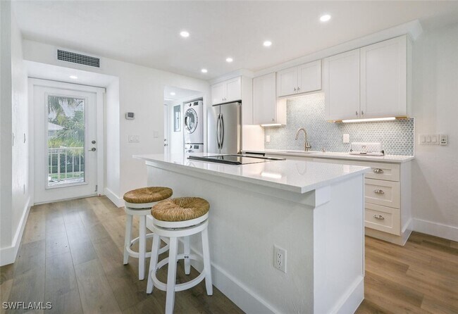 Photo - 250 7th Ave S Unit 202