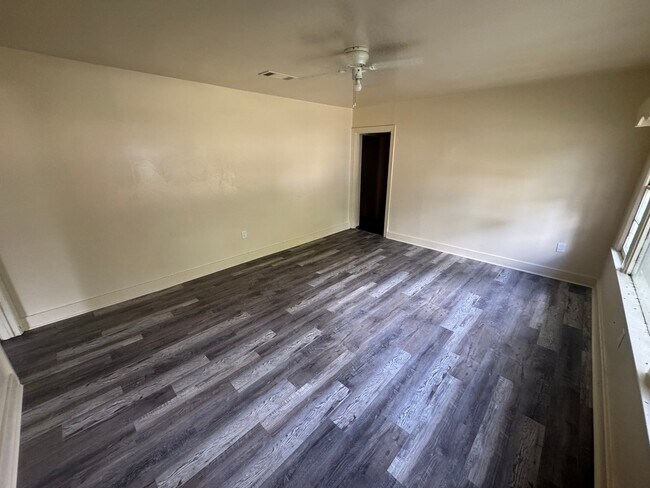 Photo - 2942 Eaton St