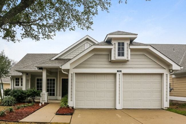 Building Photo - 308 Creekview Dr