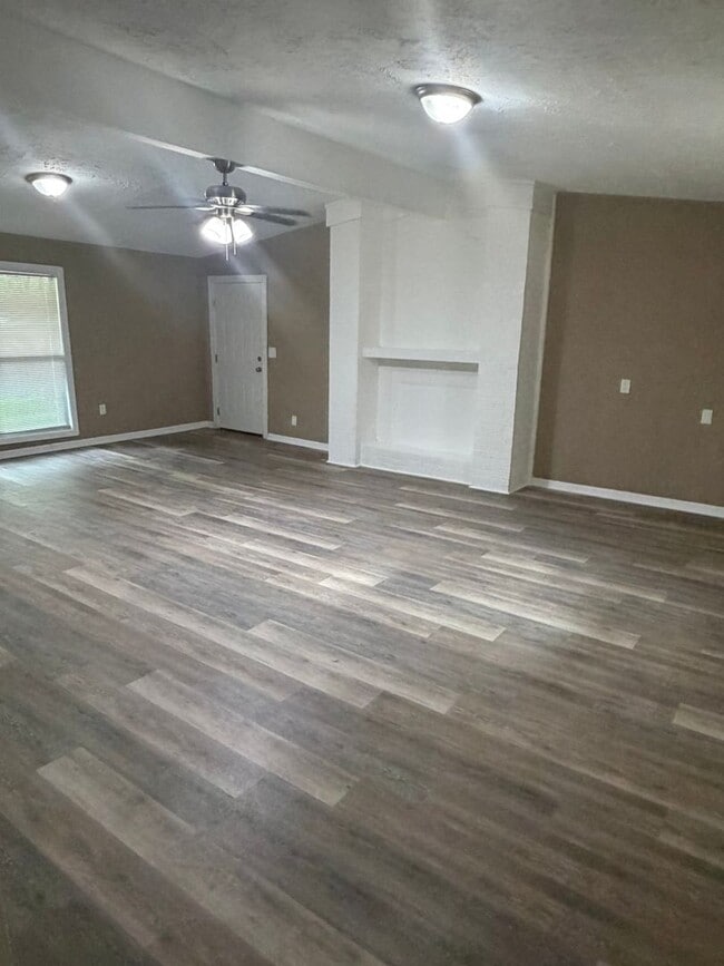 3320 Ridgeland Dr