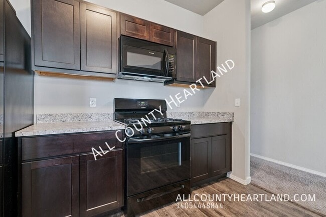 Photo - 1126 Flint Way