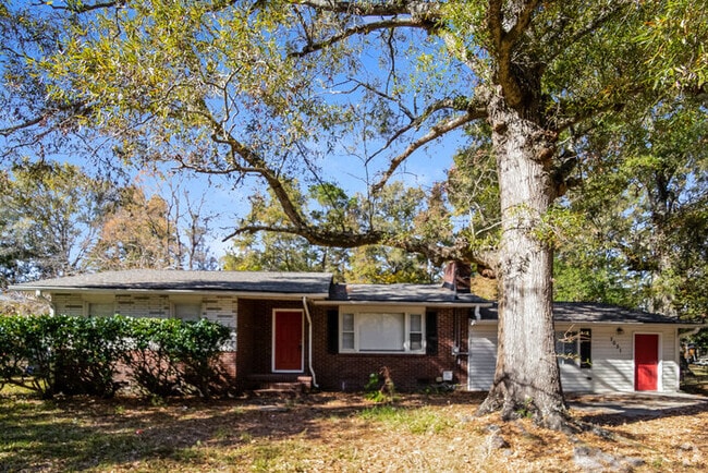 Building Photo - 7031 N Kenwood Dr Rental