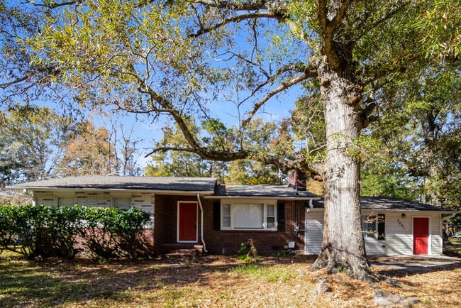 Building Photo - 7031 N Kenwood Dr Rental