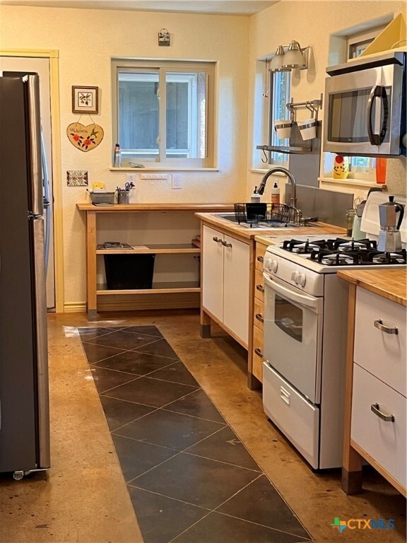 Photo - 121 Butler Ln