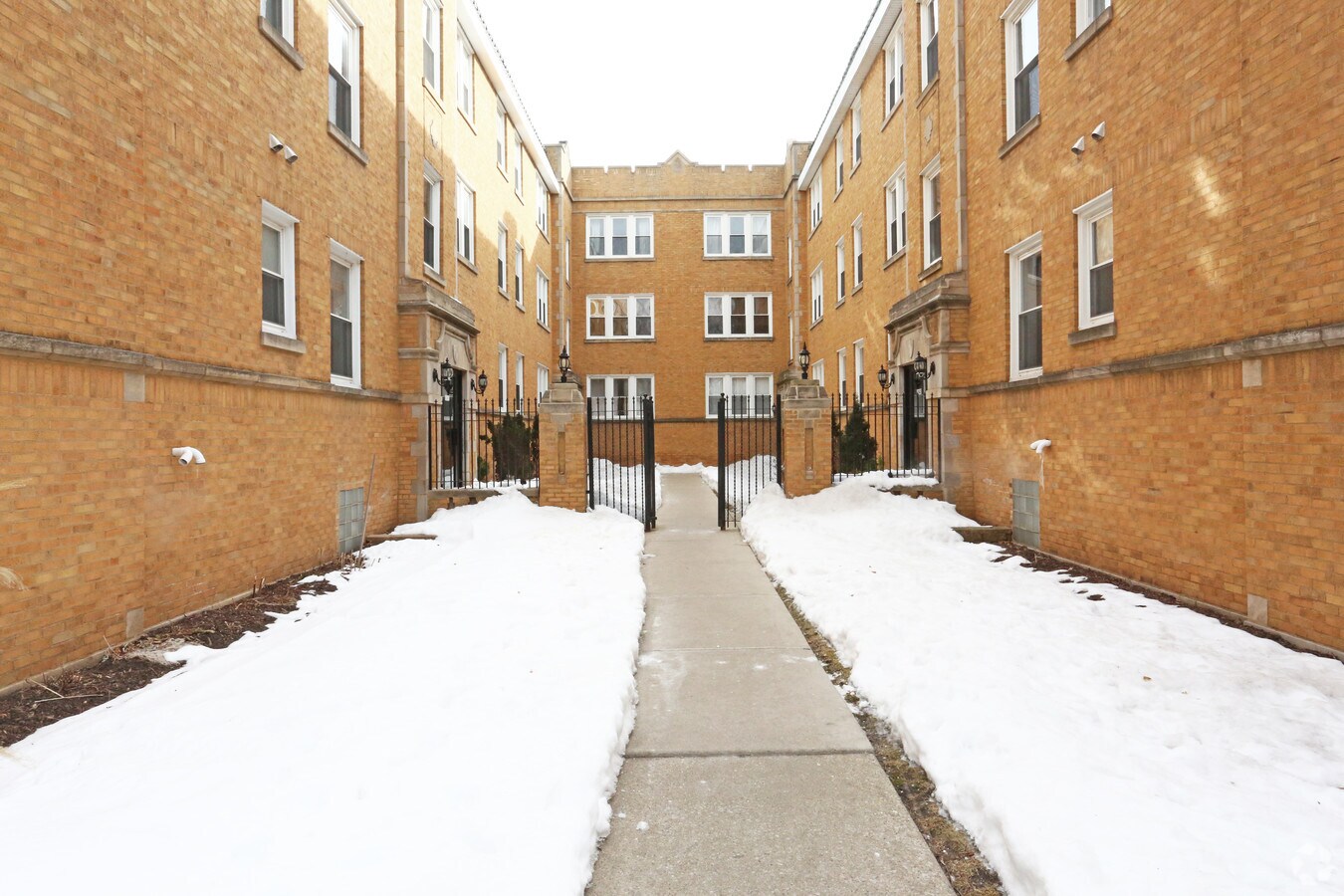 Photo - 4845 N Wolcott Ave