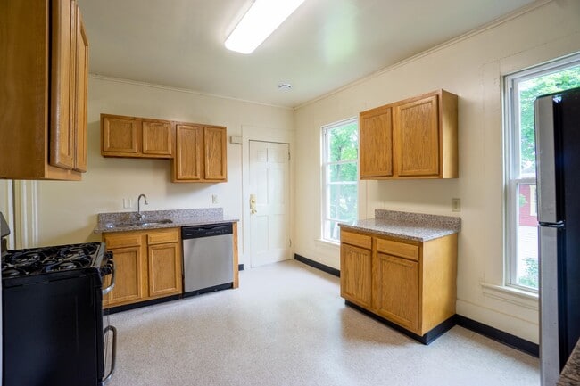 Photo - 107 Trinity Pl Unit Trinity 107.2