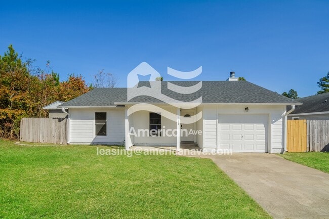 Building Photo - 1030 Bradley St