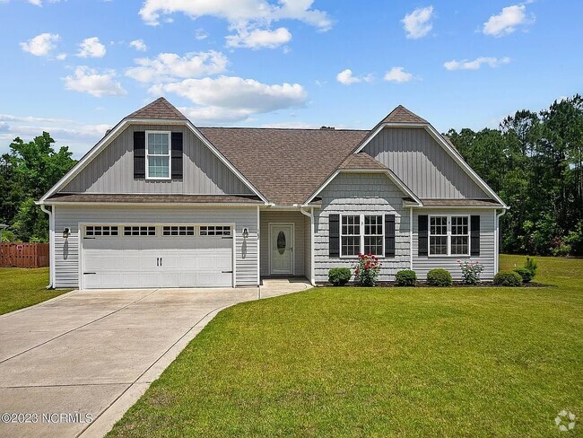 Building Photo - 102 Captains Pointe