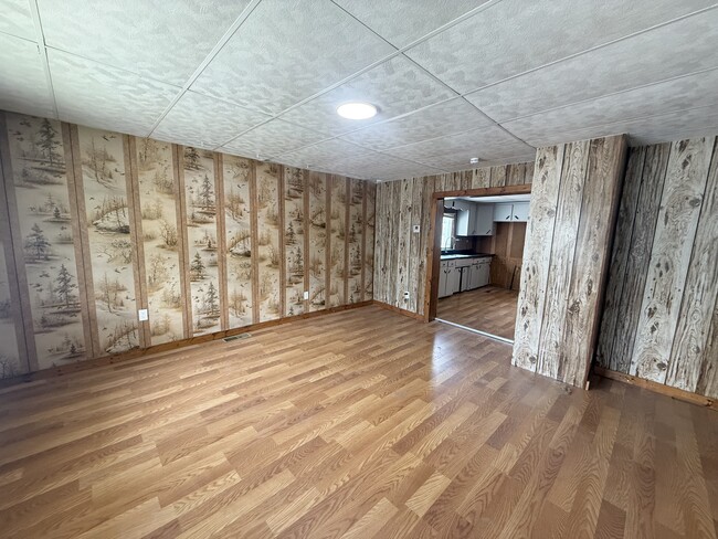 Photo - 754 N Sharpsville Ave