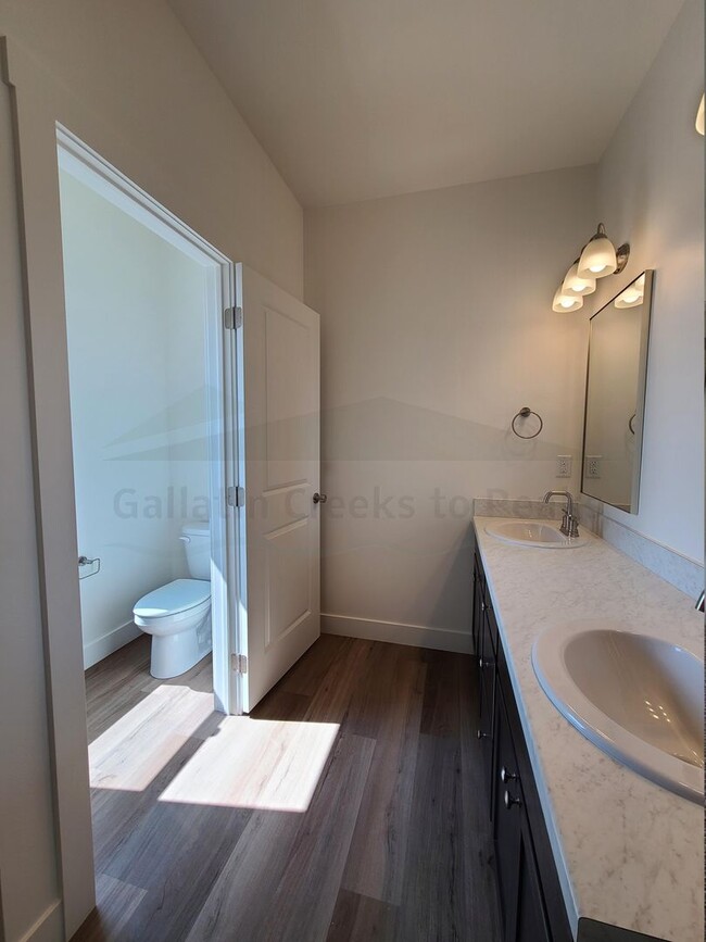 4 Bedroom 3 Bathroom Single Family Home - 4 Bedroom 3 Bathroom Single Family Home