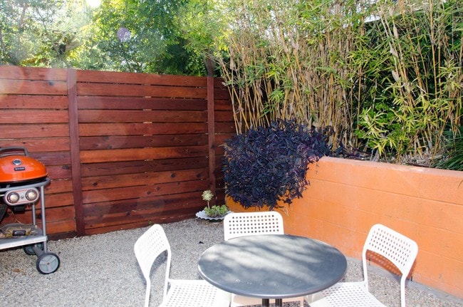 Private outdoor space - 1743 S Orange Grove Ave