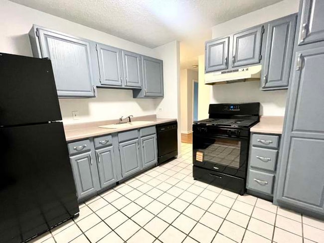 Building Photo - 2201 S Highland Ave Unit 2J Rental