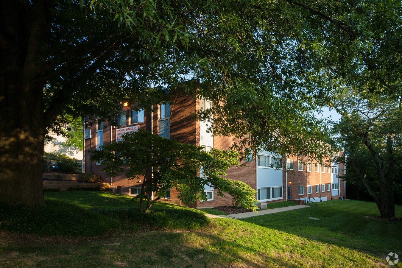 Photo - Kennedy House Apartments