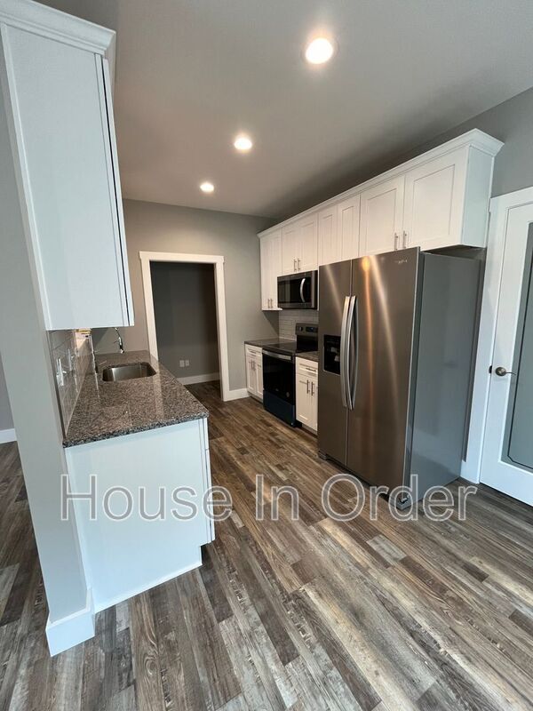 Photo - 111 Stone Dr