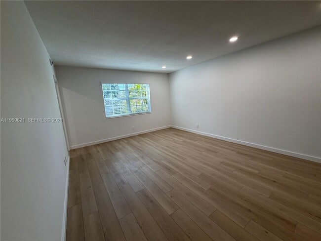 Photo - 2426 SE 17th St Unit 207A