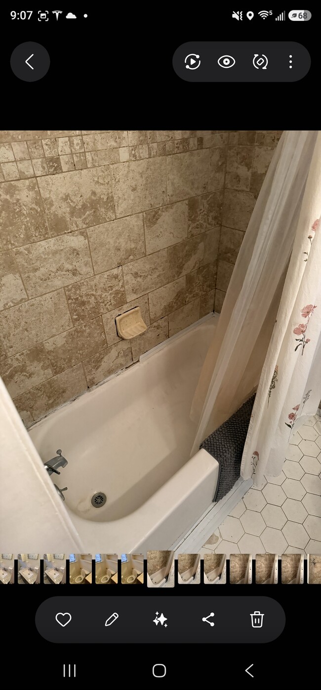 Photo - 111 Westridge Dr