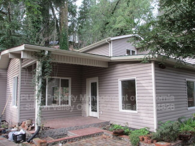 Building Photo - 18092 Idalyn Drive Rental