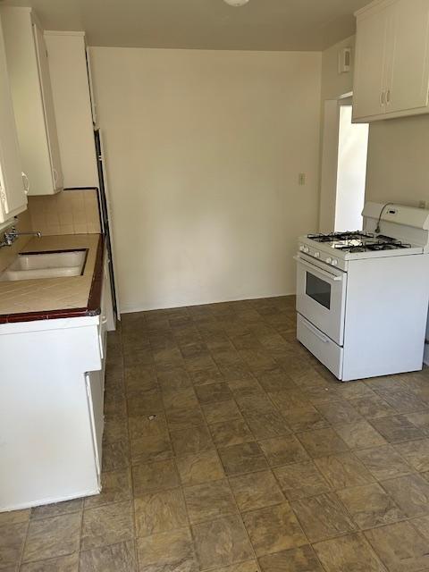 Photo - 326 S Buena Vista St